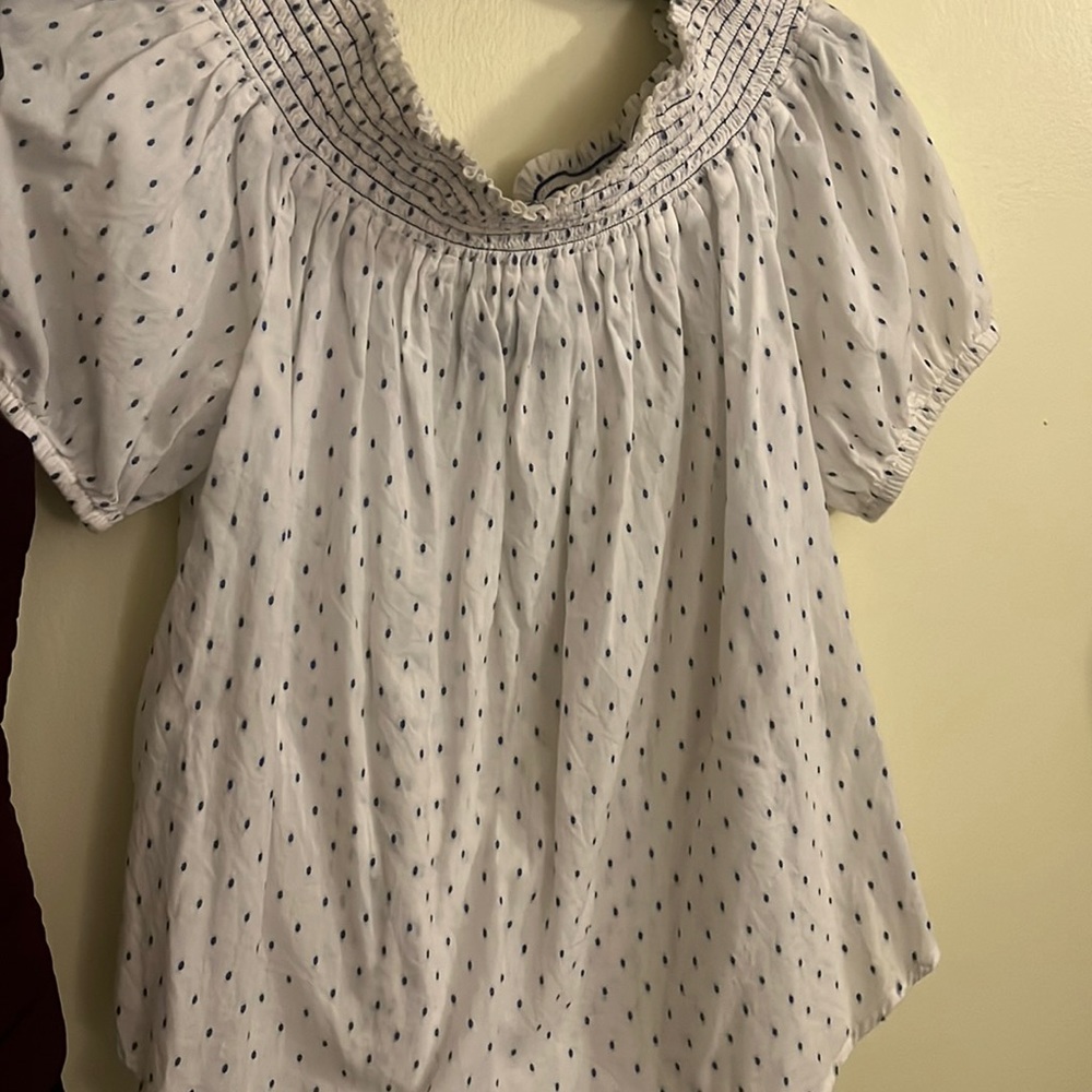 women’s shirt